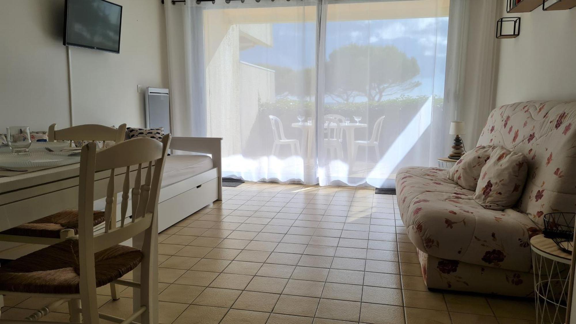 Saint Georges De Didonne - Vue Mer Pour Ce Studio Cosy En Rez-De-Chaussee 外观 照片