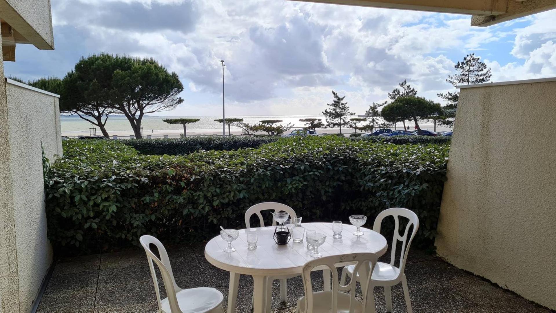 Saint Georges De Didonne - Vue Mer Pour Ce Studio Cosy En Rez-De-Chaussee 外观 照片
