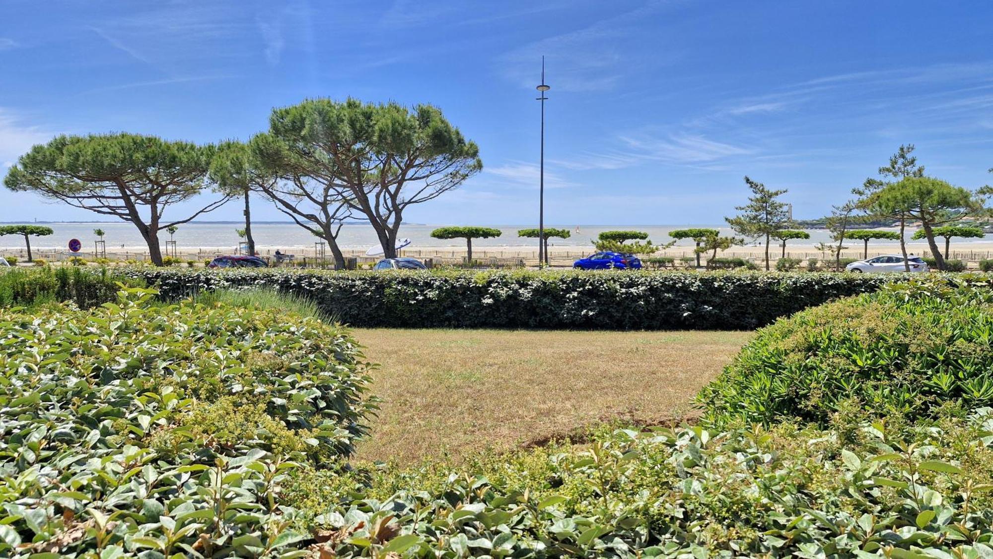Saint Georges De Didonne - Vue Mer Pour Ce Studio Cosy En Rez-De-Chaussee 外观 照片